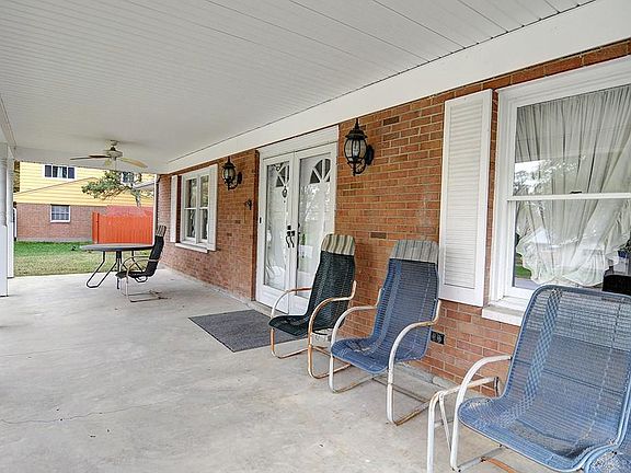 3rd image of 5027 Brock Ln