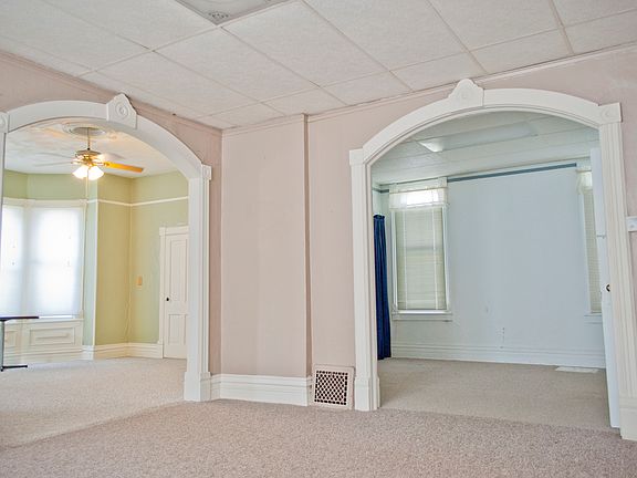 3rd image of 3914-16 Stone Ave