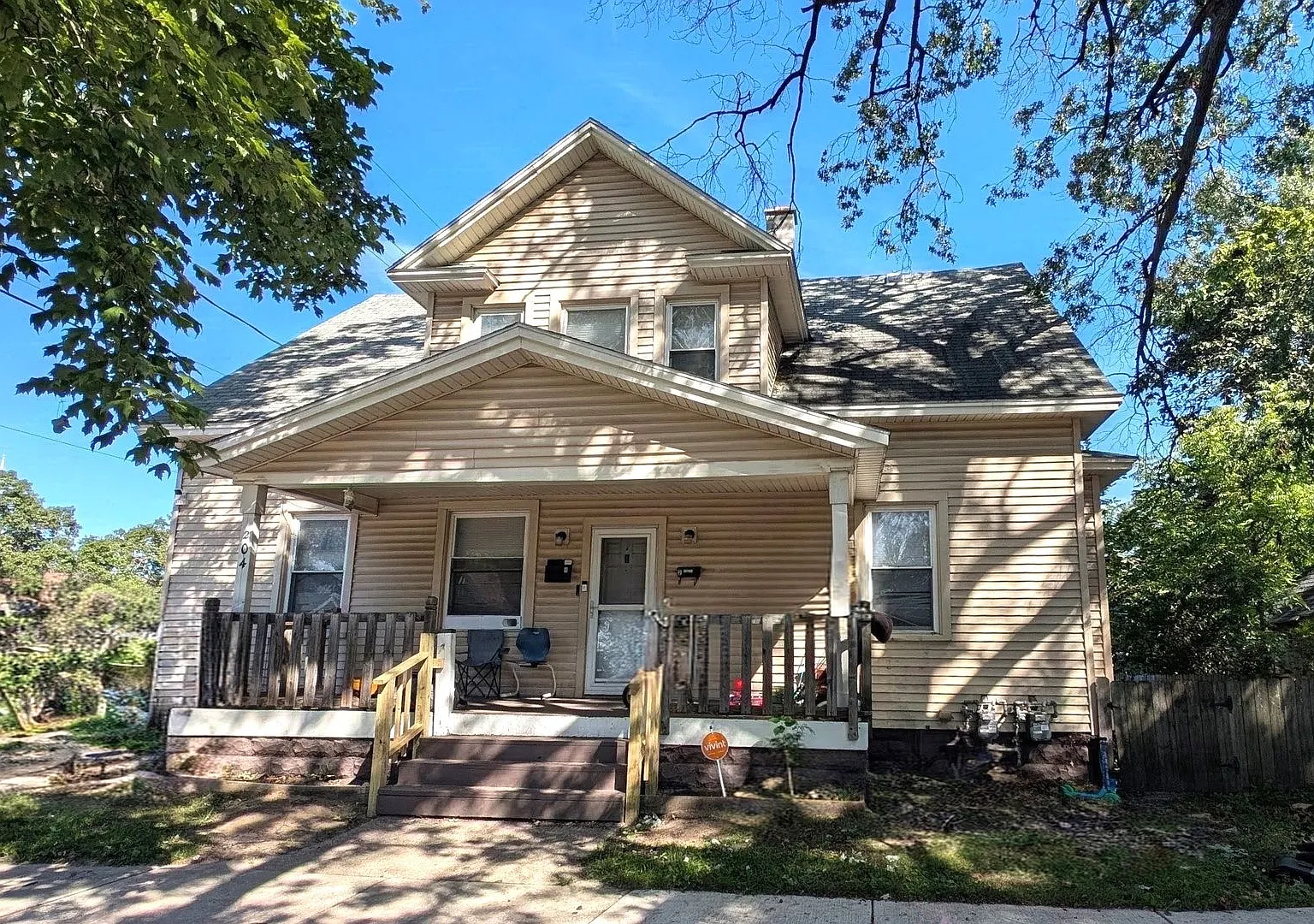 204 W Larch Ave. — Photo 1