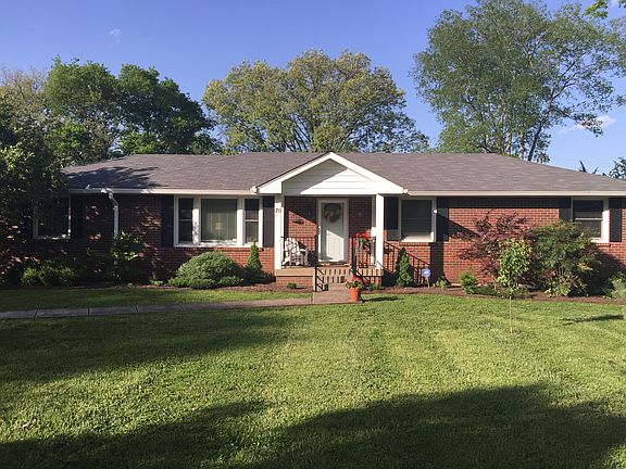 2nd image of 78 Brookwood Ter