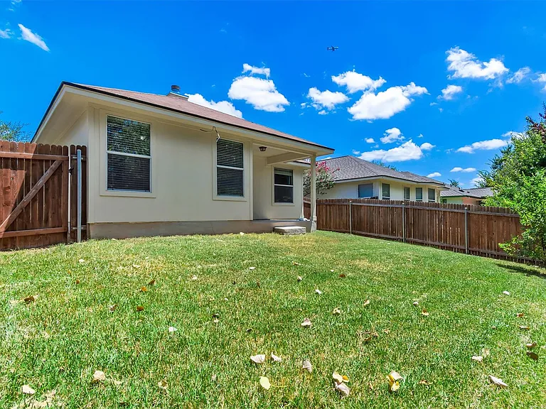 5605 Bentsen Ln — Photo 18