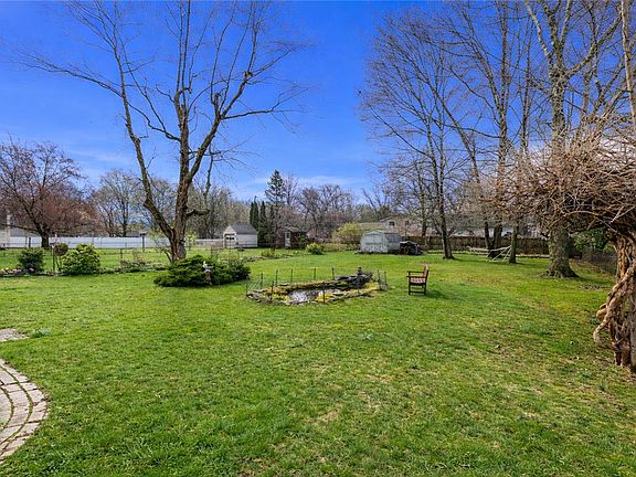 4th image of 1449 Spencerport Rd