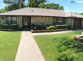 717 Patty B Ln, Burleson, TX 76028