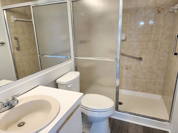 4th image of 1605 SW Silver Pine Way APT E1