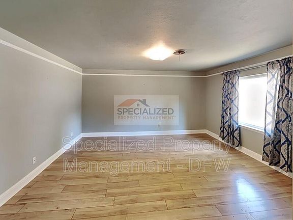 4th image of 2109 Barbell Ln