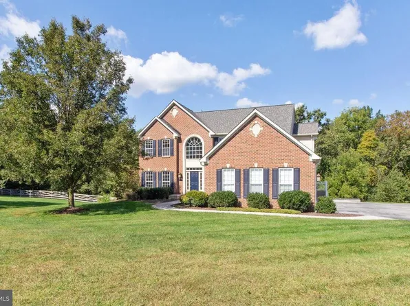 706 Conservatory Dr, Eldersburg, MD 21784