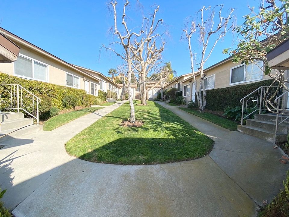 1st image of 2604-2606 S Aviation Blvd #2606D