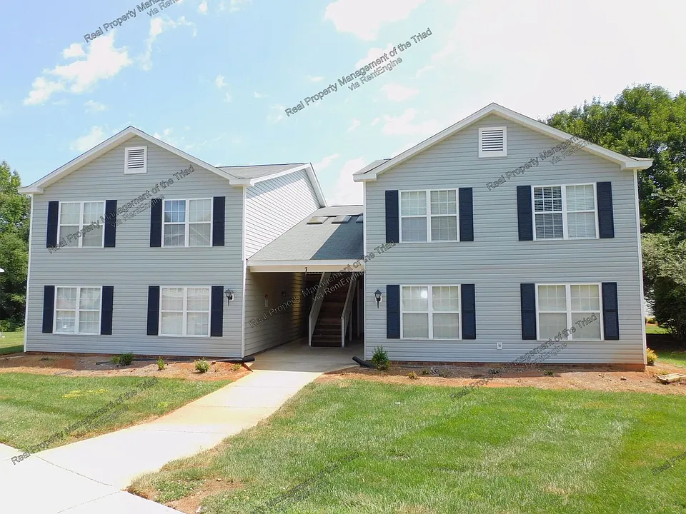 7 Meadowood Glen Way
