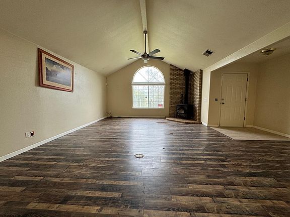 4th image of 31540 Lucian Dr