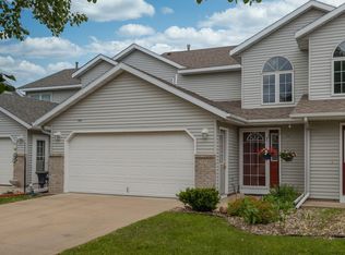 2618 Viola Heights Dr NE, Rochester, MN 55906