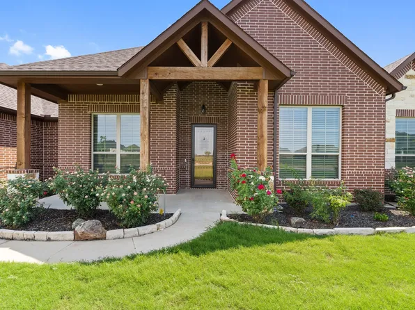 1110 Shadow Lakes Dr, Wills Point, TX 75169