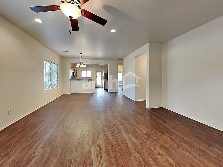 18203 W Townley Ave — Photo 6