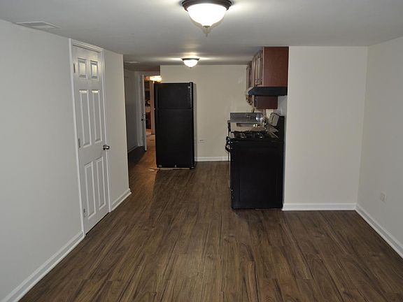 2nd image of 3234 W Warner Ave #G