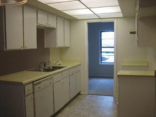 4th image of 5871 CASTLE HUNT DR