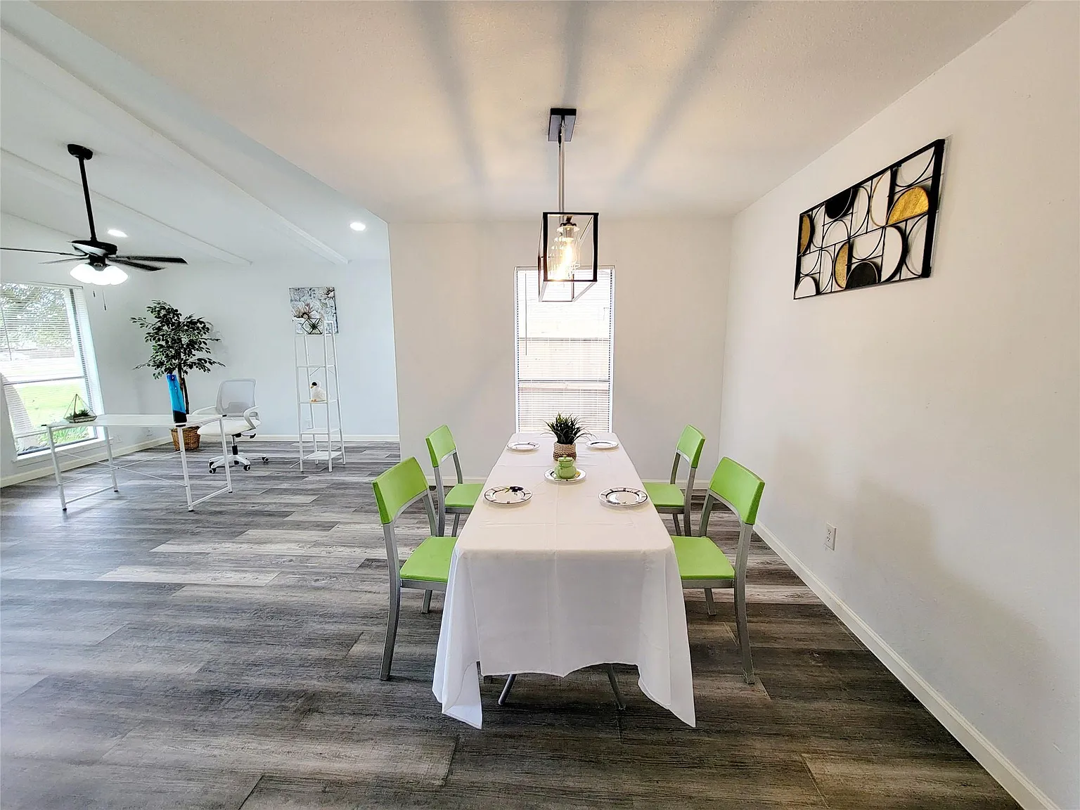 4 bed, 1897 sqft, $2,200 — Photo 4