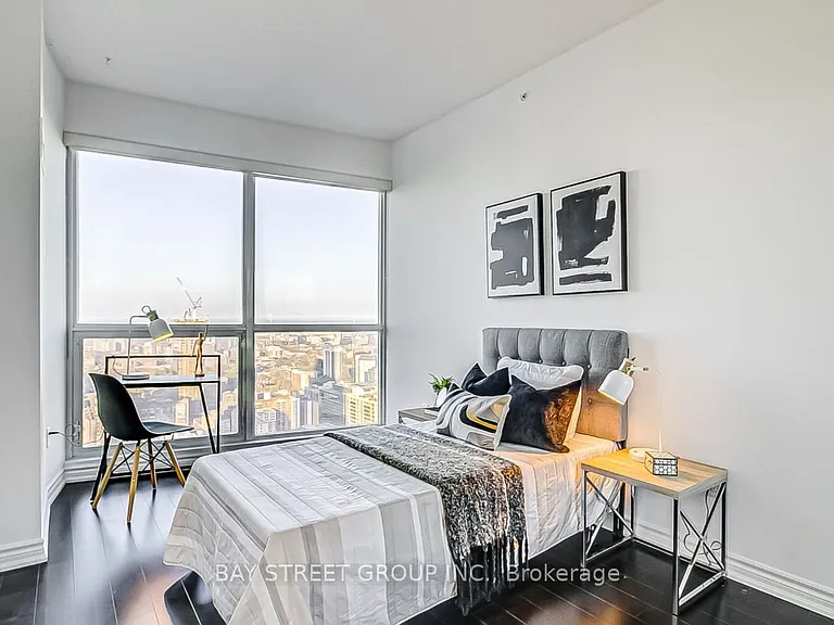 386 Yonge St #3907 — Photo 4