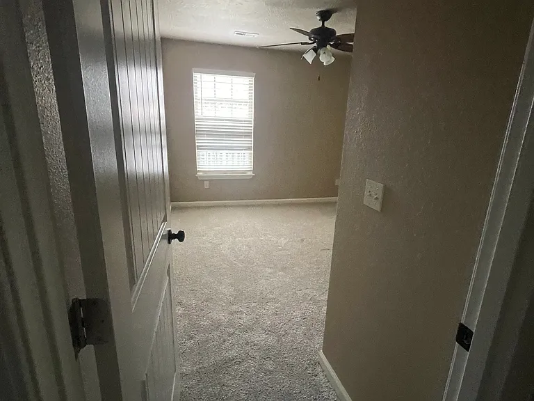 822 E Crystal Ave — Photo 12