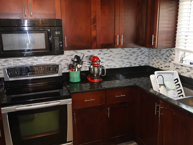 3811 S Drexel Ave — Photo 6