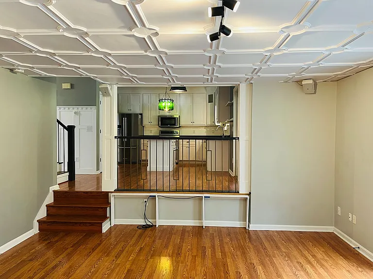 55 Tyler Woods Dr — Photo 18