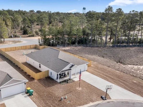 3411 Phoenix Ct, Crestview, FL 32539