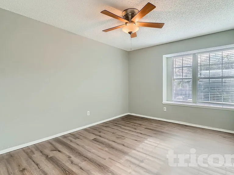 8316 Auburn Dr — Photo 8