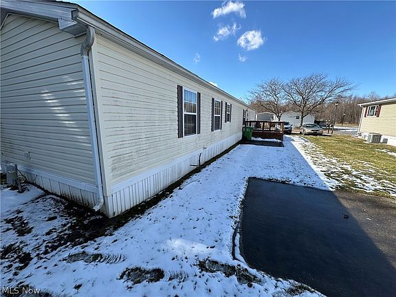 3rd image of 2655 Stoneyridge Dr