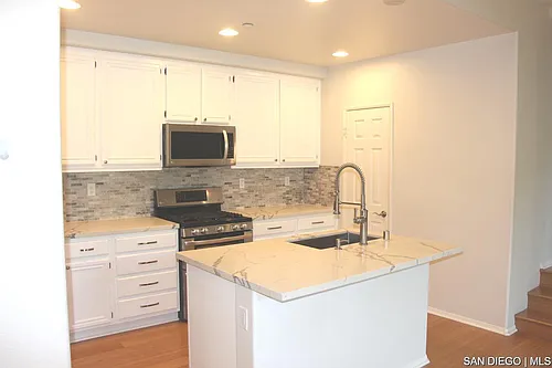 2944 Escala Cir Photo 1 2944 Escala Cir Photo 1