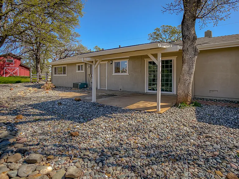 20222 Lupine Dr — Photo 4