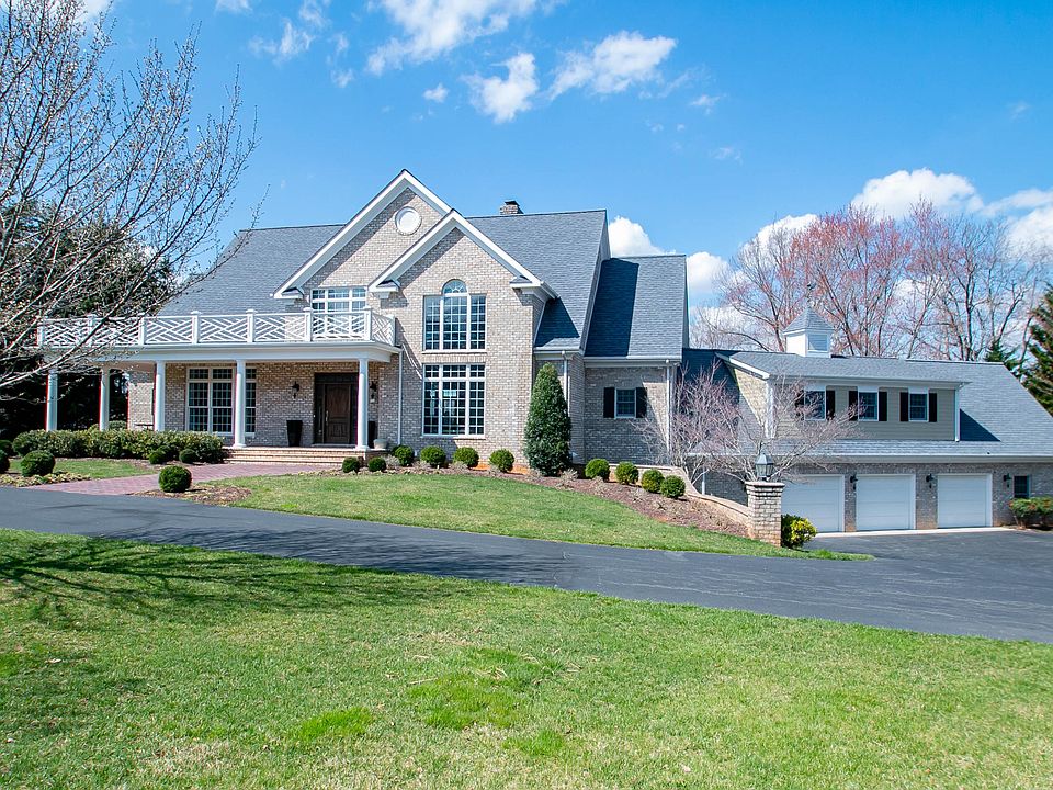 1st image of 305 Island View Dr