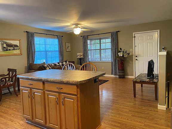2nd image of 1537 Kinder Ln