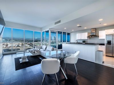 4525 Dean Martin Dr UNIT 606, Las Vegas, NV, 89103