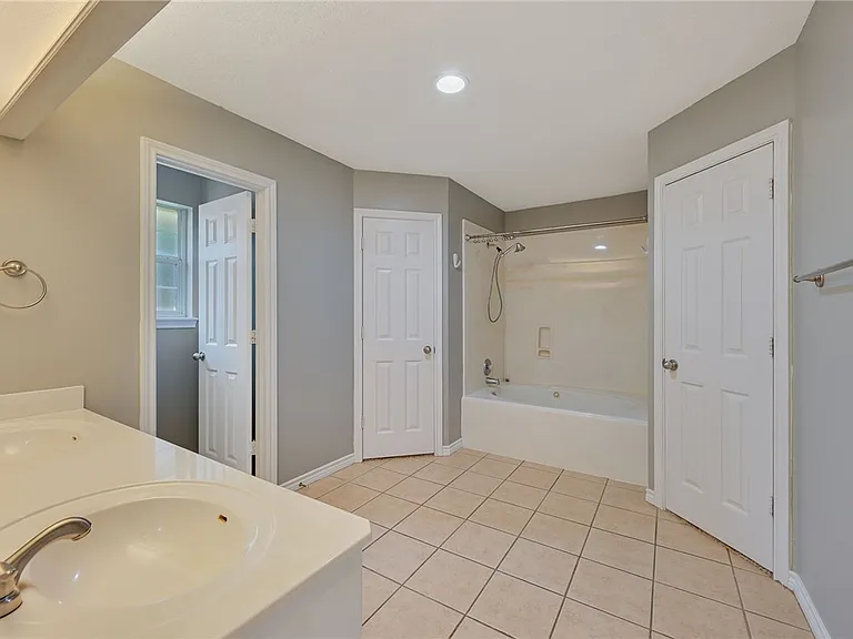 4406 Colony Chase Dr — Photo 10