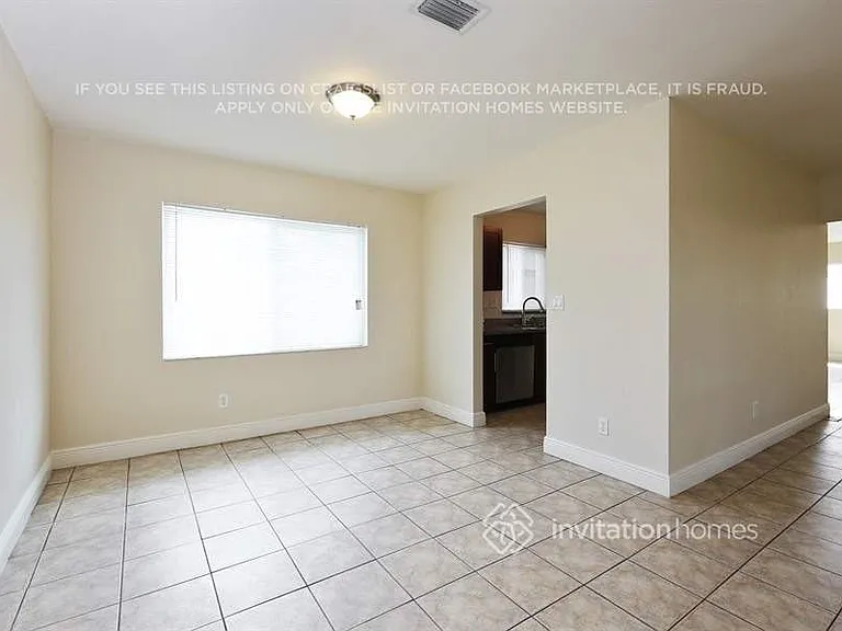 4904 SW 90th Ave — Photo 10