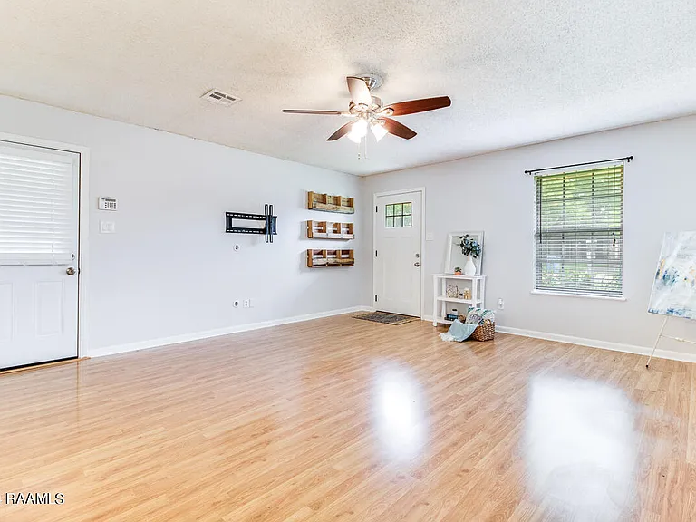 303 Gerald Dr — Photo 9