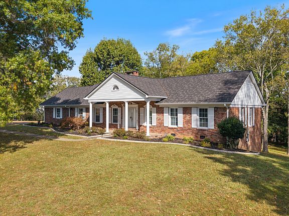 2nd image of 575 Joyce Cir