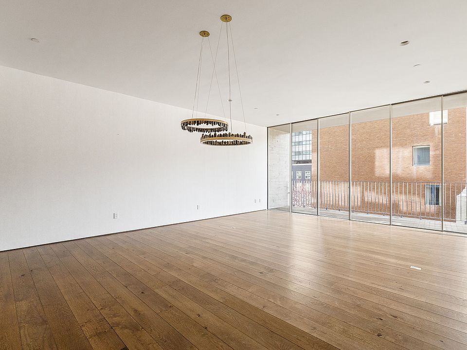 1st image of 527 W 27th St #4D