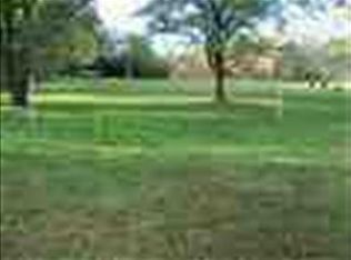 6129 SW 53rd St, Topeka, KS 66610