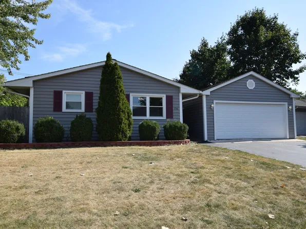 756 Navajo Dr, Carpentersville, IL 60110