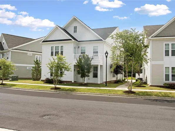 125 Mainsail Loop, Yorktown, VA 23693
