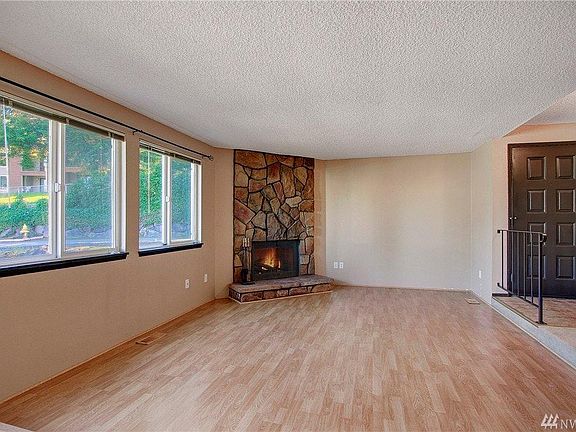 5th image of 12718 NE 120th St APT J1