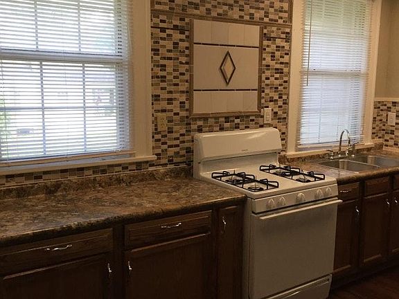 4th image of 1044 Dalzell St APT 4