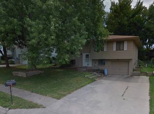 13827 W Cir, Omaha, NE 68137