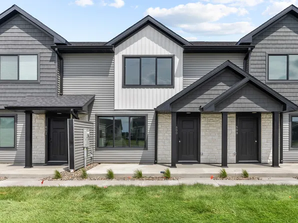 600 NE Hart Ln, Ankeny, IA 50021