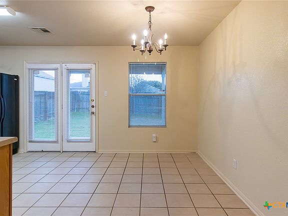 5th image of 2203 Maedell Dr