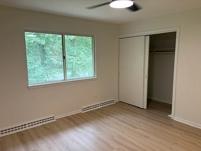1247 Chateau Dr — Photo 29