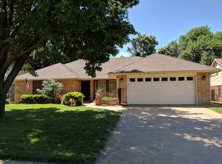 2316 Chapel Hill Rd, Ponca City, OK 74604