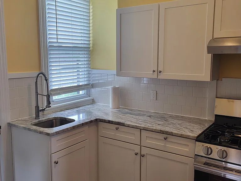 65 East St #5 — Photo 3