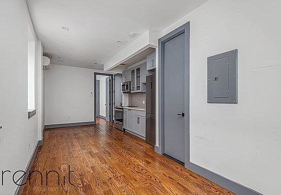 3rd image of 1016 Carroll St #2E