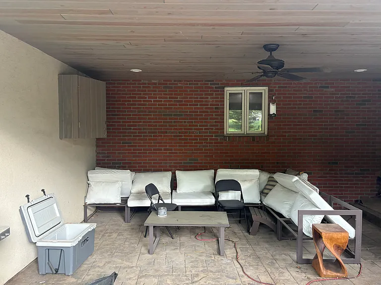 9536 Manor Rd — Photo 23
