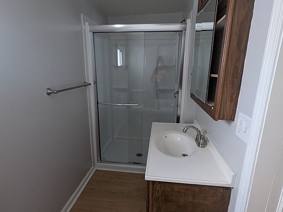 3rd image of 99 High St #1